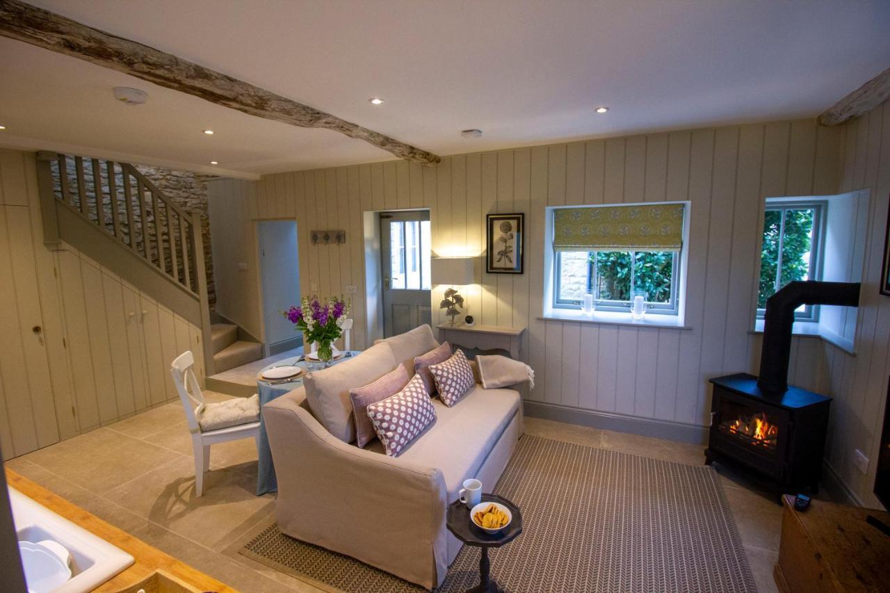 The Potting Shed, 5* Luxury Escape Cirencester Ngoại thất bức ảnh