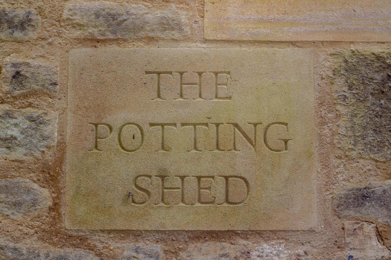 The Potting Shed, 5* Luxury Escape Cirencester Ngoại thất bức ảnh