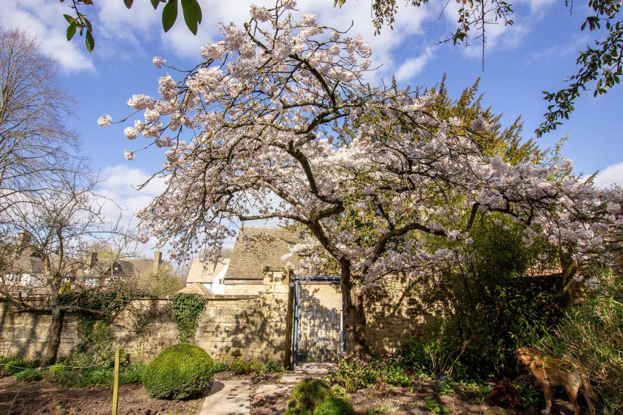The Potting Shed, 5* Luxury Escape Cirencester Ngoại thất bức ảnh