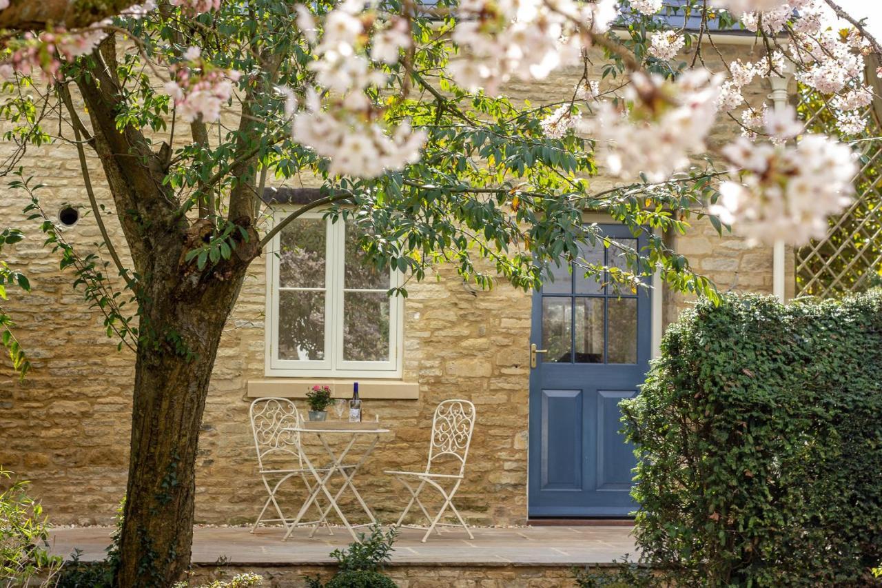 The Potting Shed, 5* Luxury Escape Cirencester Ngoại thất bức ảnh